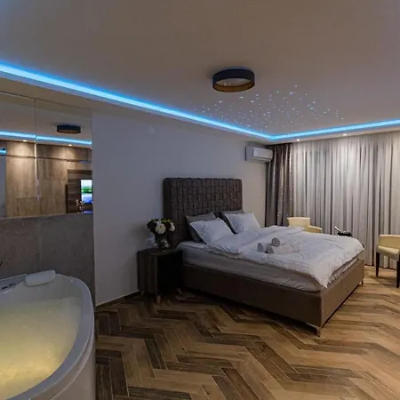 Perla Lux Aparthotel 4*