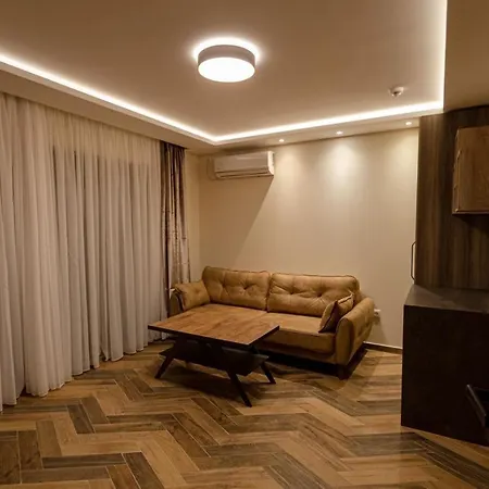 Perla Lux Aparthotel