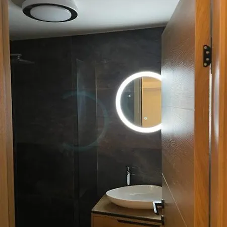 Perla Lux Aparthotel Indija