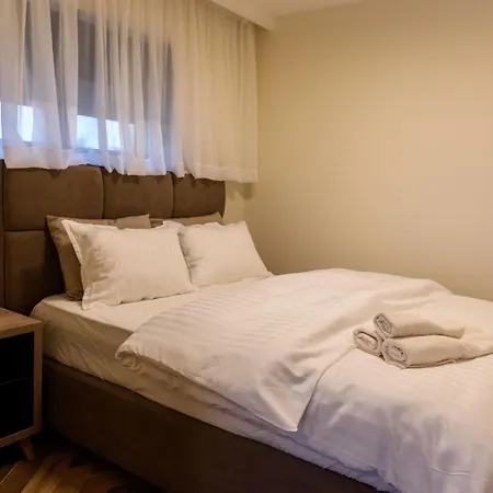 Perla Lux Aparthotel