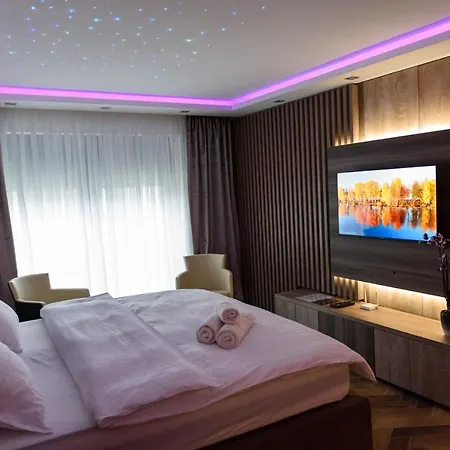 Aparthotel Perla Lux *